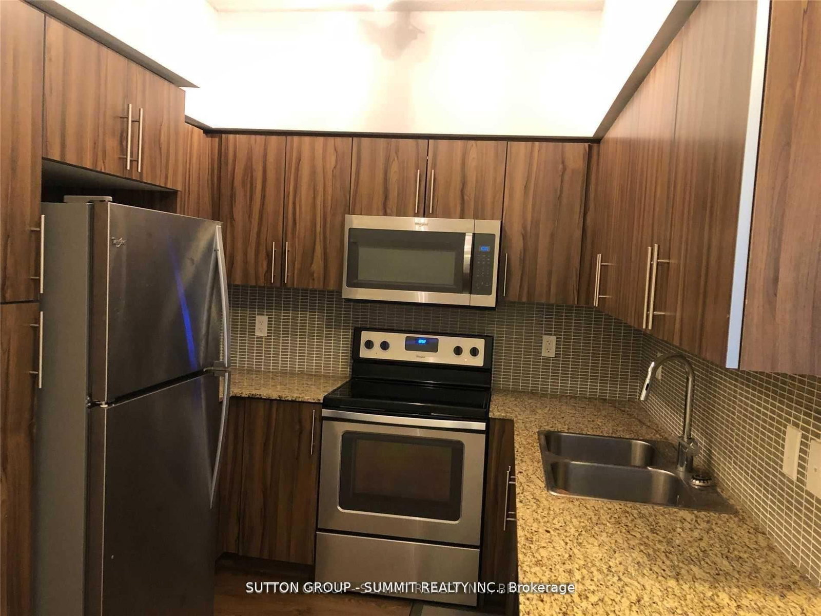 55 Speers Road, Unit 209 - Photo 2