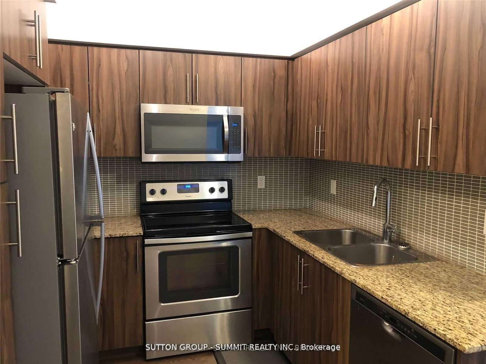 55 Speers Road, Unit 209 - Photo 3