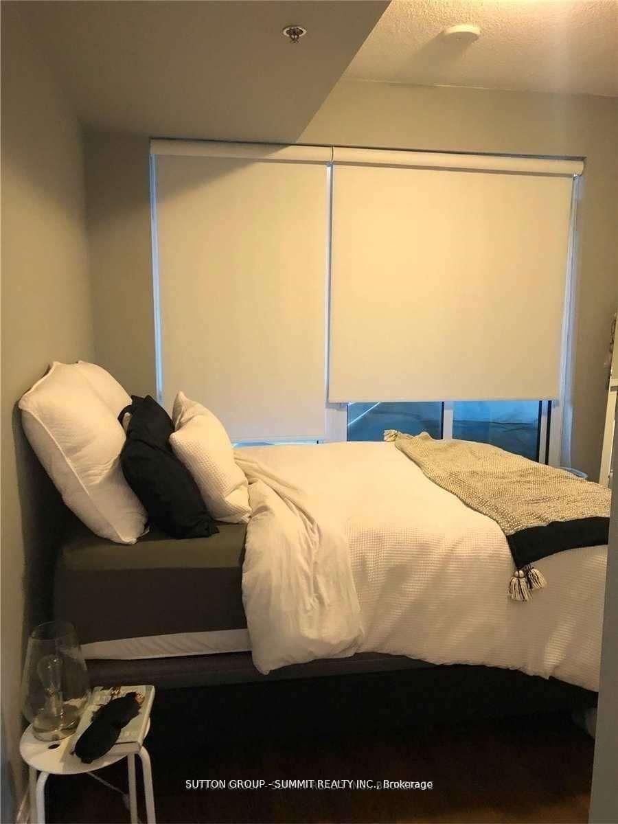 55 Speers Road, Unit 209 - Photo 4