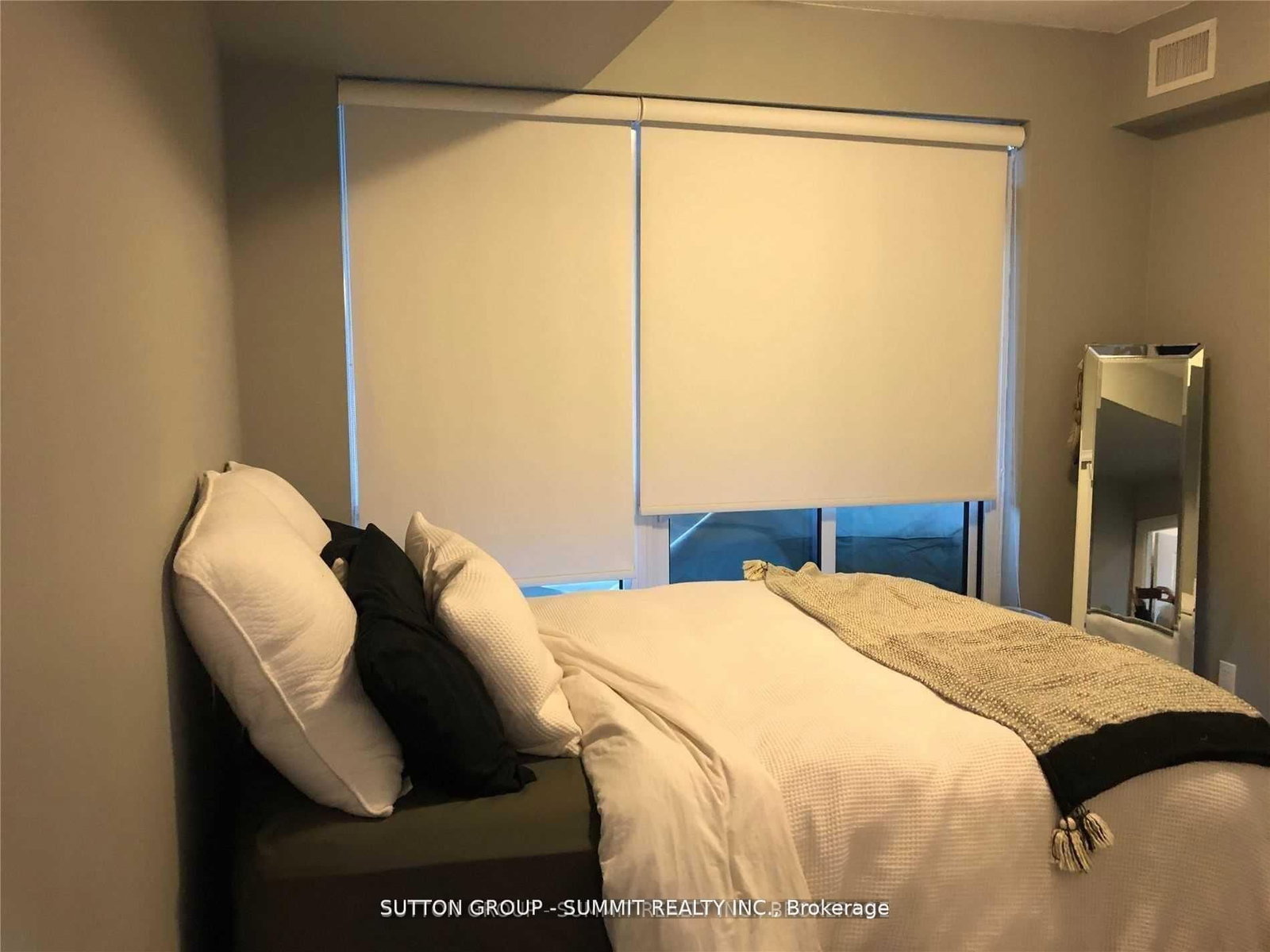 55 Speers Road, Unit 209 - Photo 6