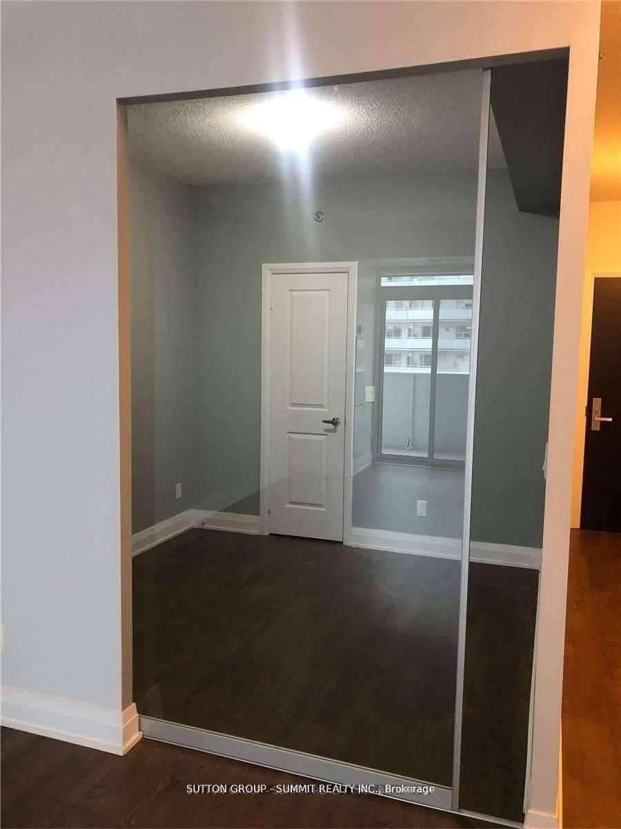 55 Speers Road, Unit 209 - Photo 9