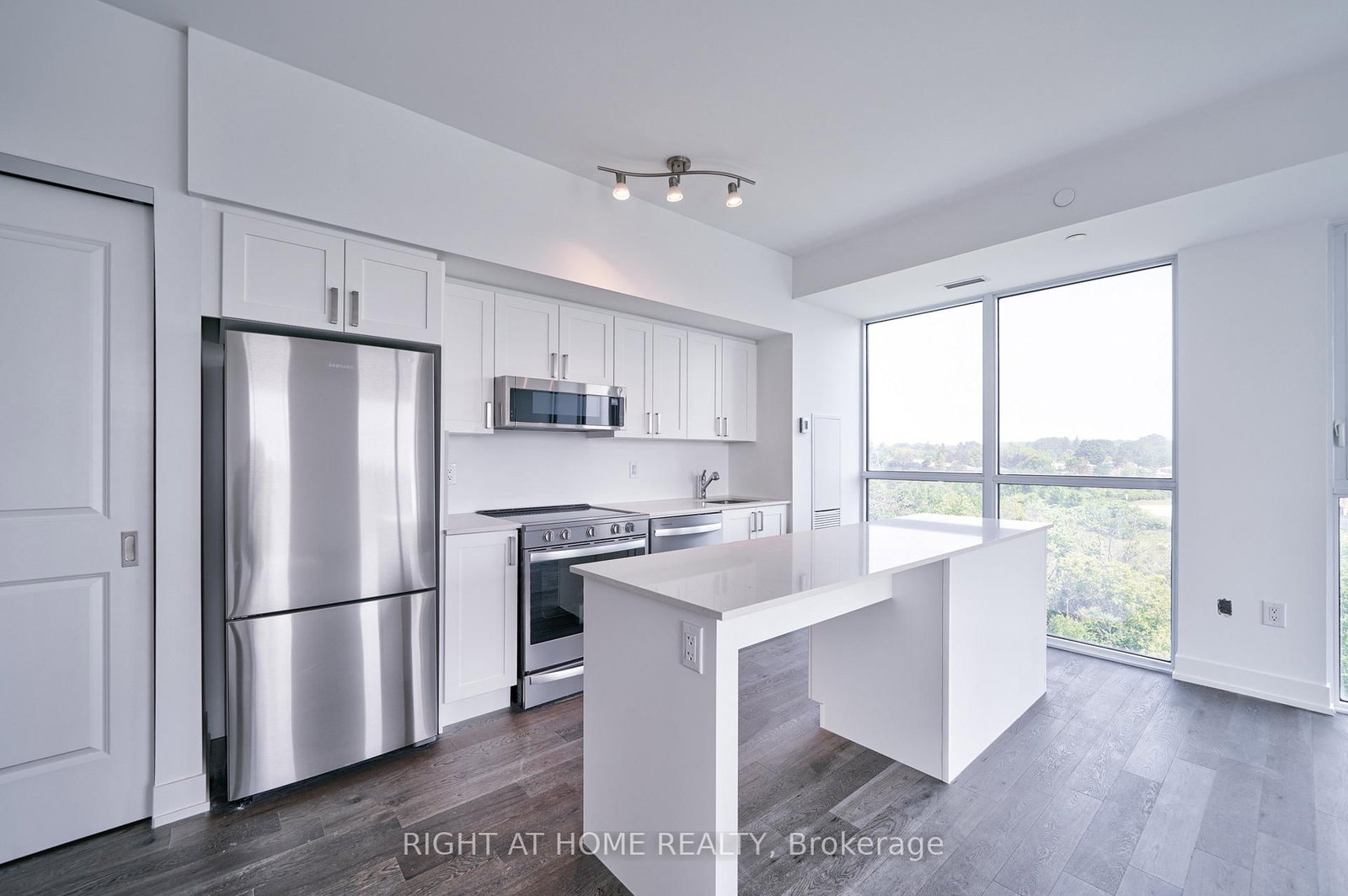 1063 Douglas Mccurdy Comm Circle - Photo 5