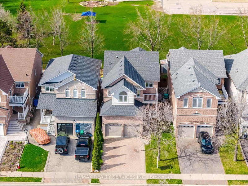 252 Vintage Gate, Brampton, L6X 5B7 | Image 3