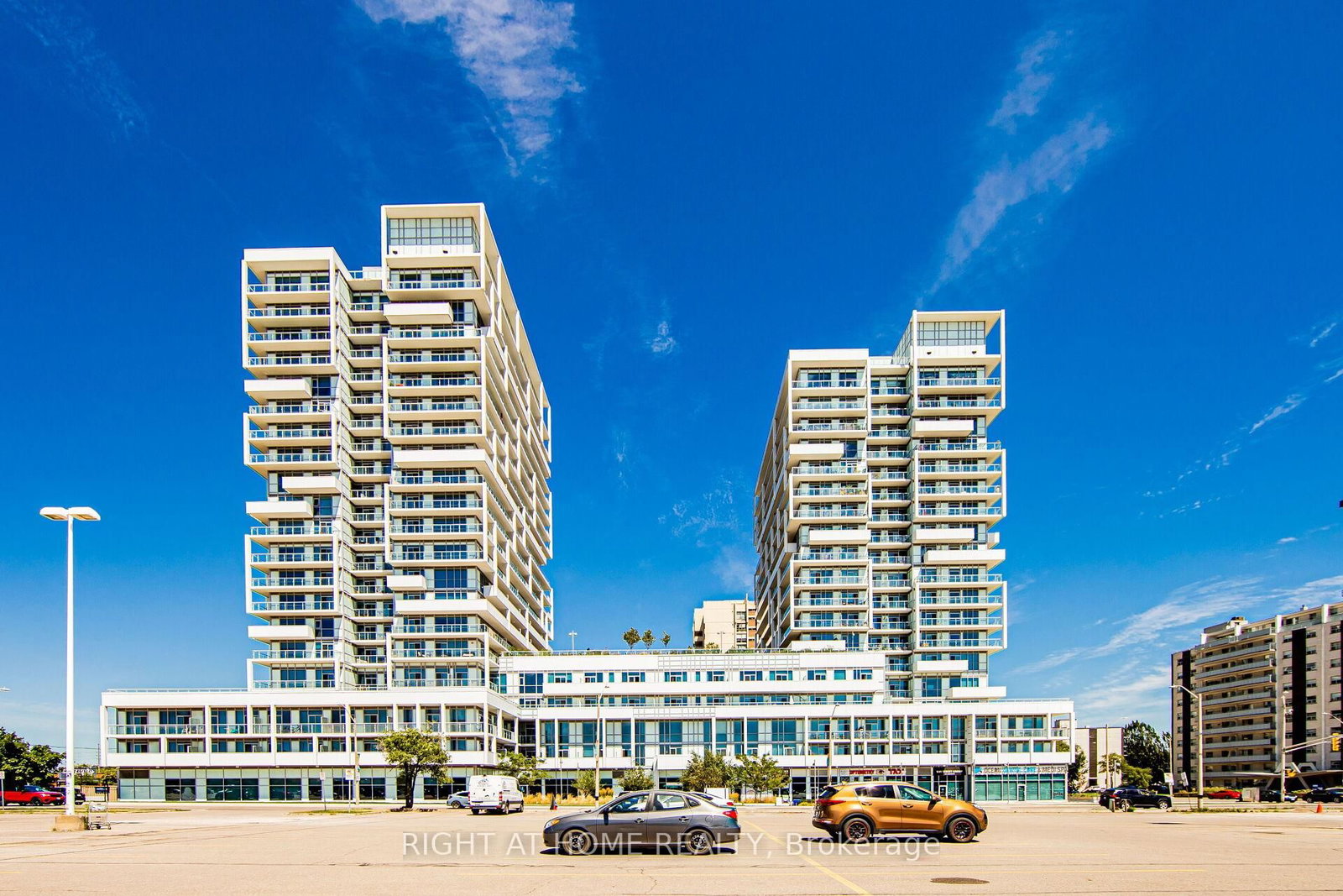 55 Speers Road, Unit 410