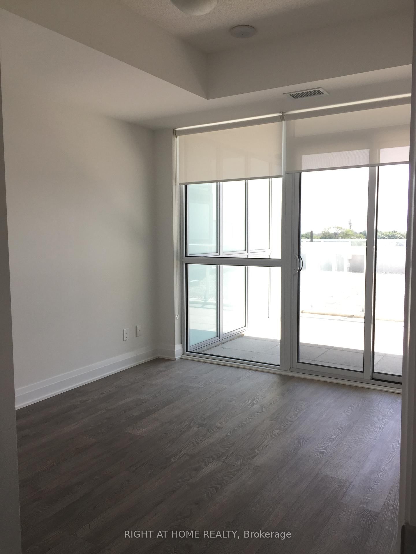 55 Speers Road, Unit 410 - Photo 11