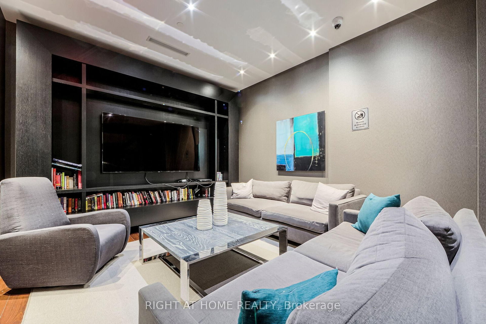 55 Speers Road, Unit 410 - Photo 24