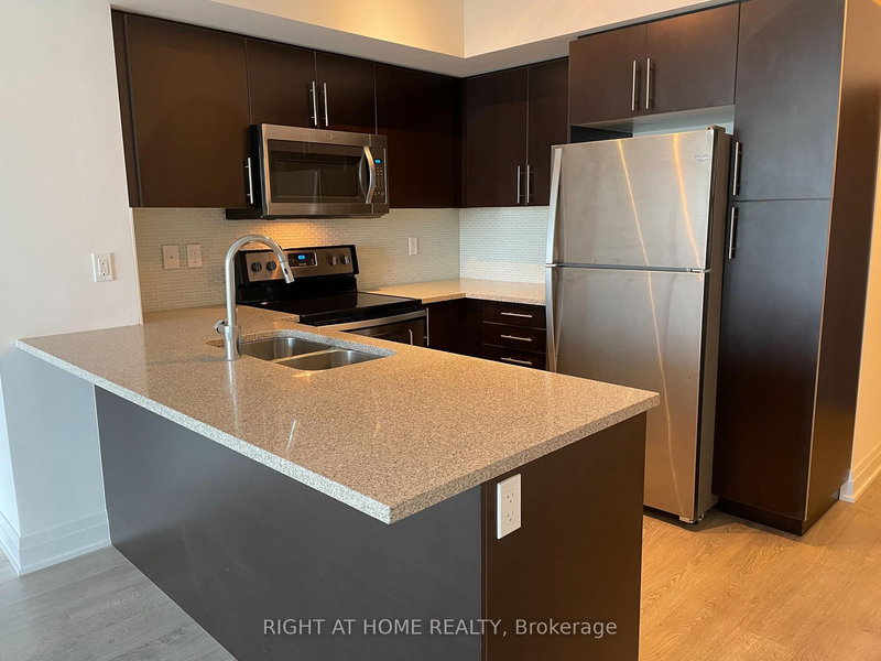 410 - 55 Speers Rd, Oakville, L6K 0H9 | Image 3