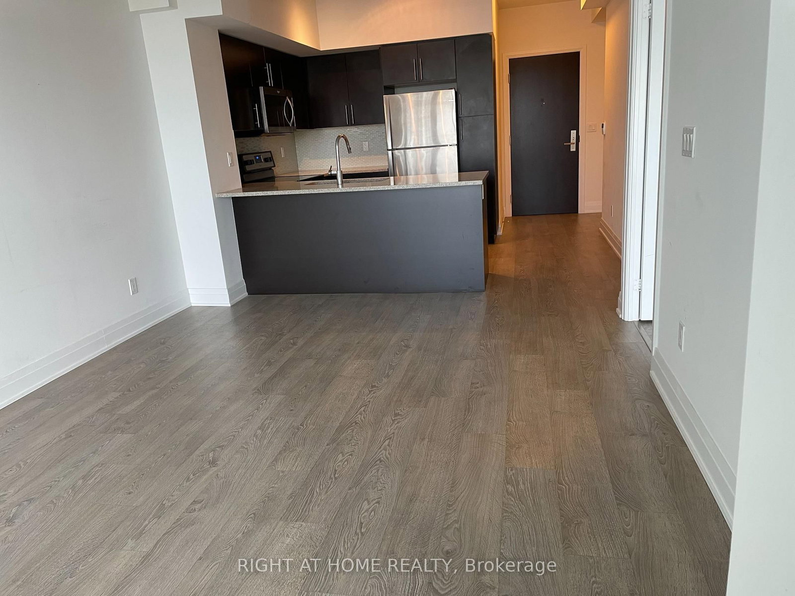 55 Speers Road, Unit 410 - Photo 7