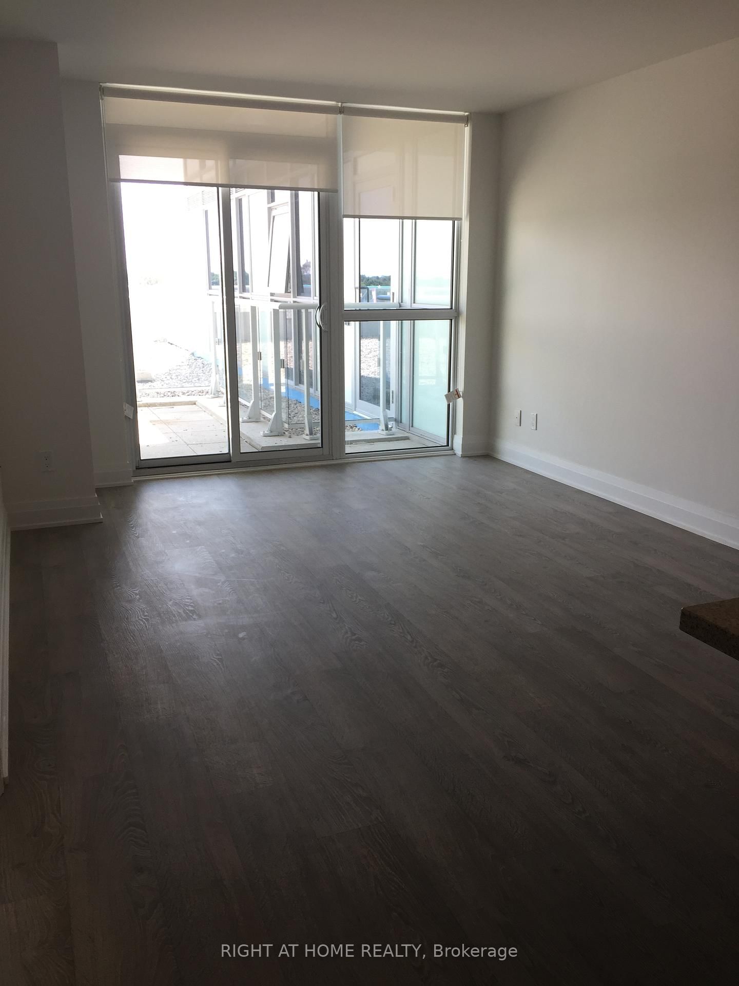 55 Speers Road, Unit 410 - Photo 8