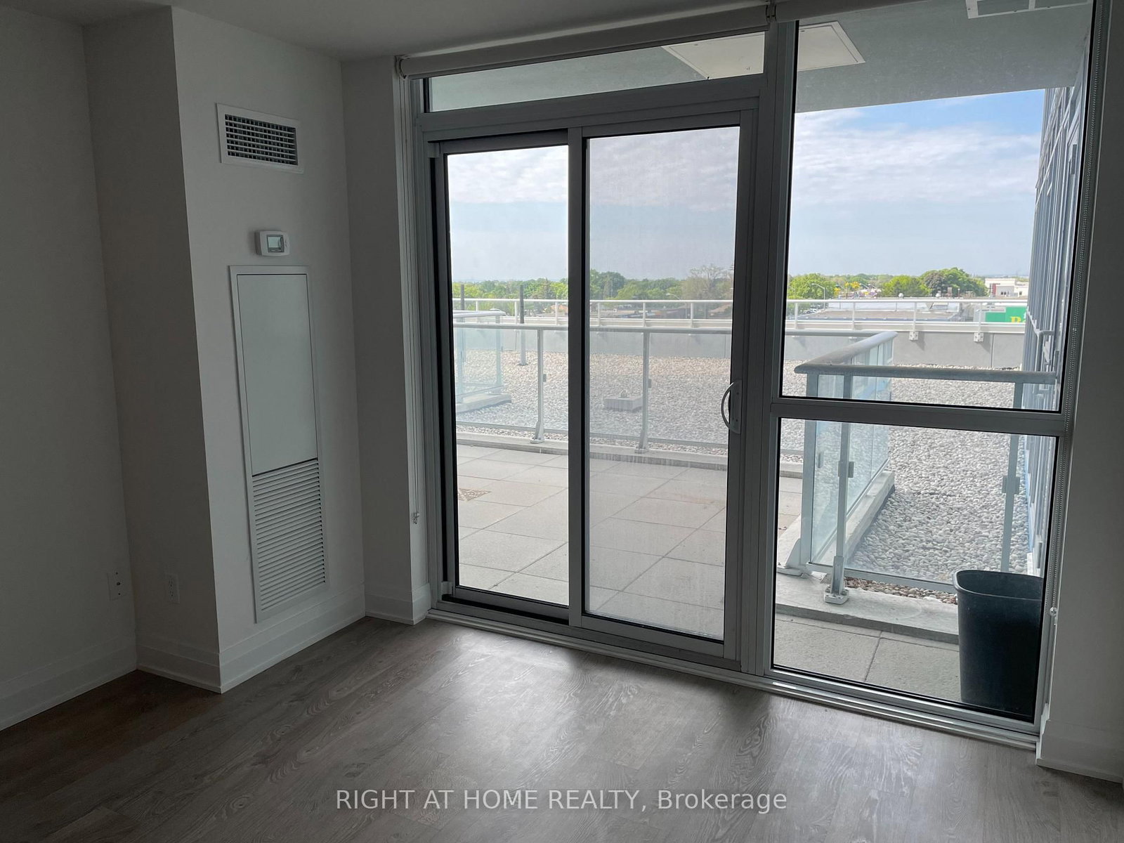 55 Speers Road, Unit 410 - Photo 9