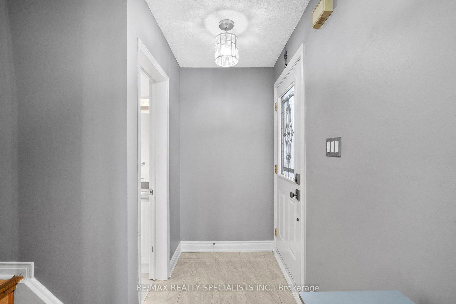 121 Tulip Drive - Photo 4