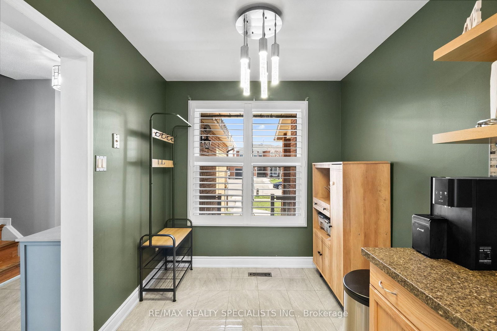 121 Tulip Drive - Photo 5