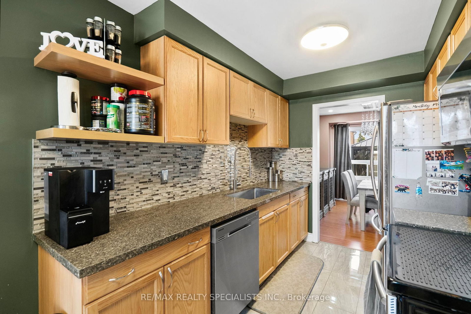 121 Tulip Drive - Photo 7