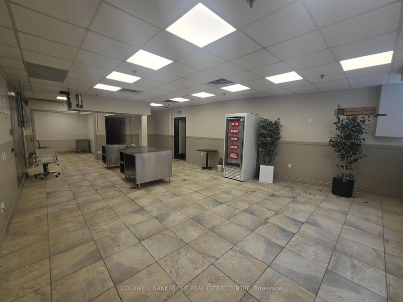 12-100 - 5045 Orbitor Dr, Mississauga, L4W 4Y4 | Image 3