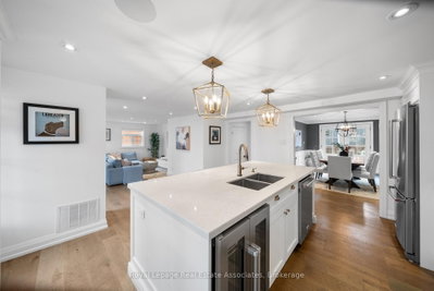 36 Mississauga Road N • Mississauga, ON photo 9