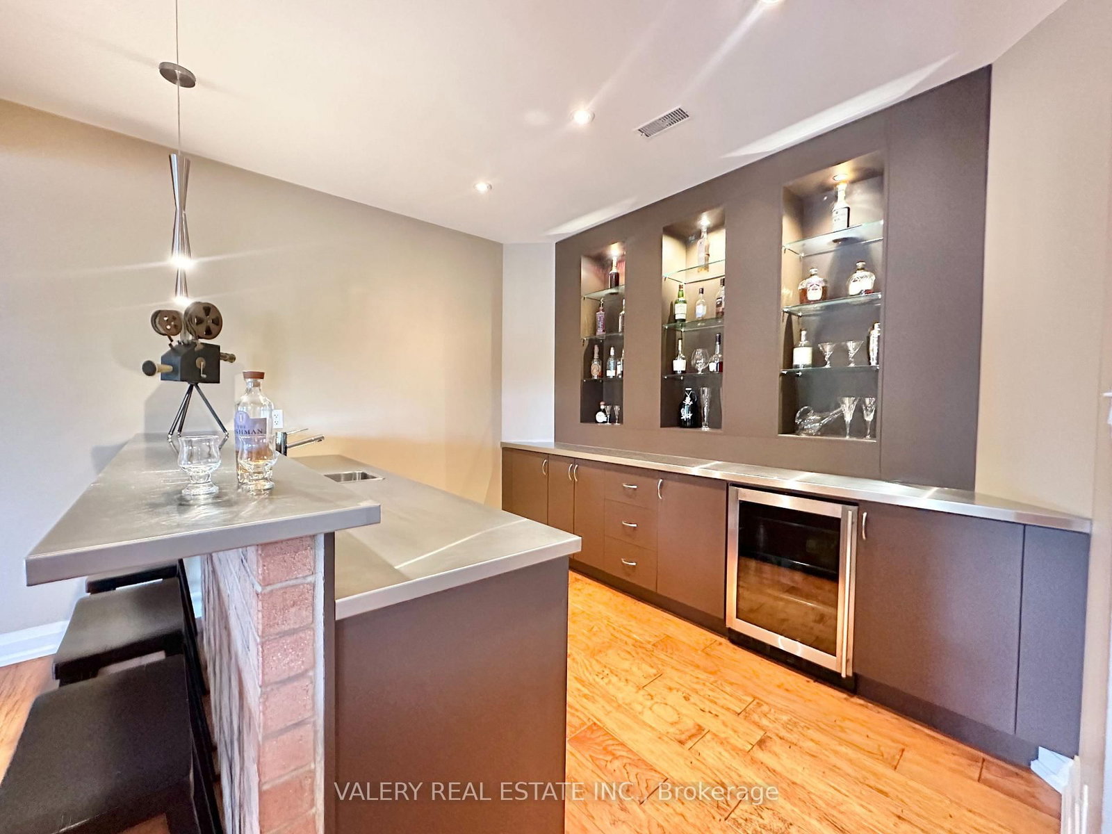 13 Classic Drive N, Unit - - Photo 12