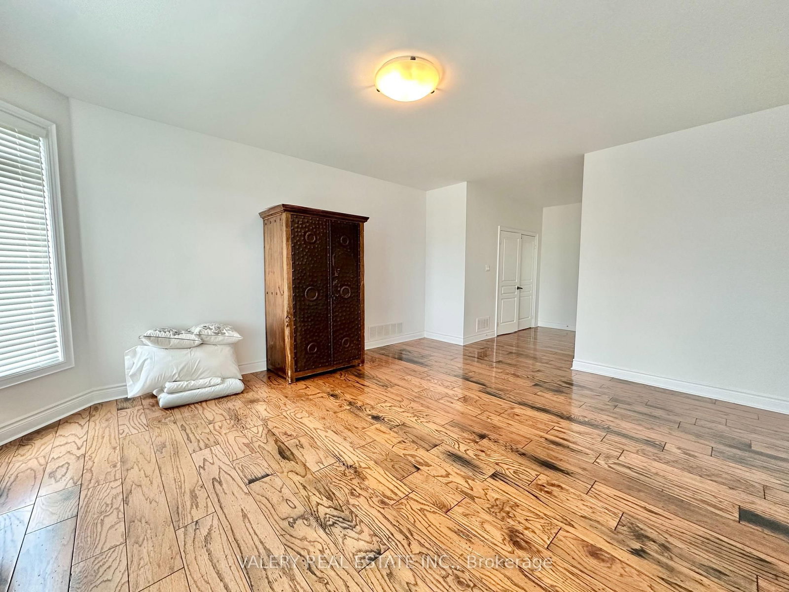 13 Classic Drive N, Unit - - Photo 16