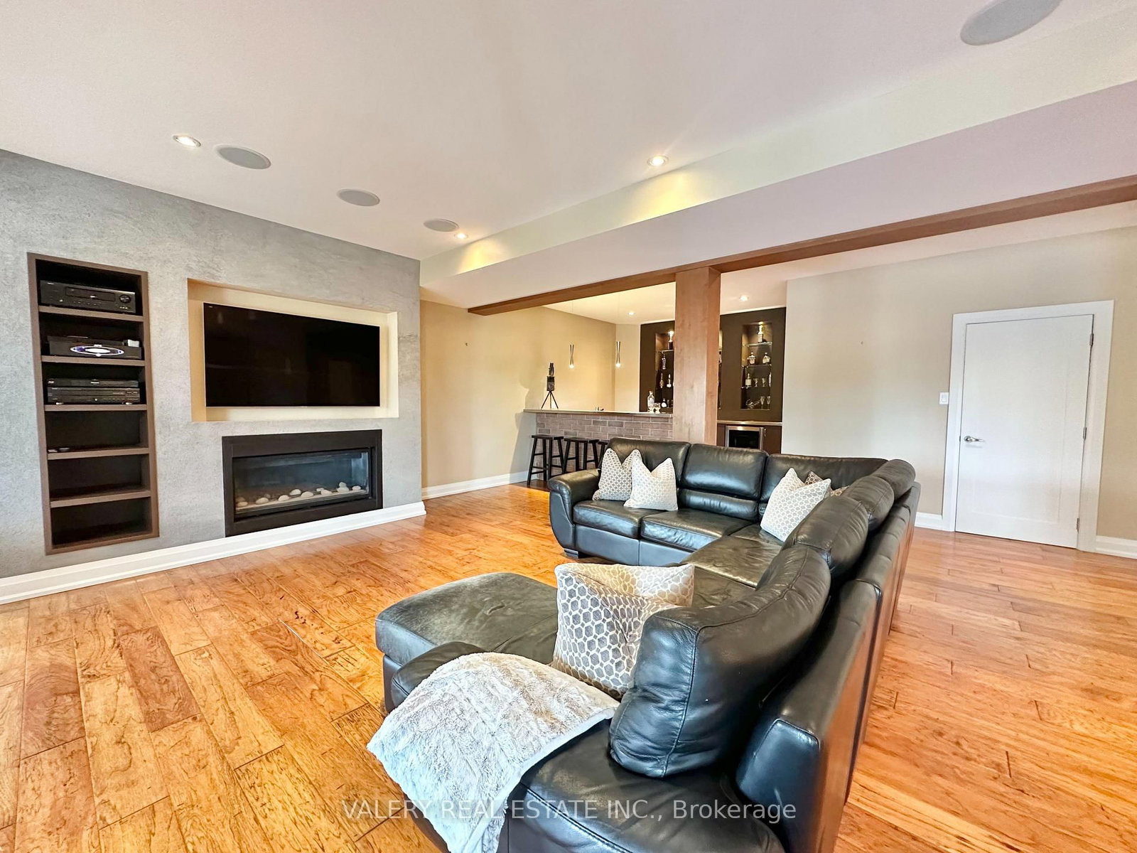 13 Classic Drive N, Unit - - Photo 46