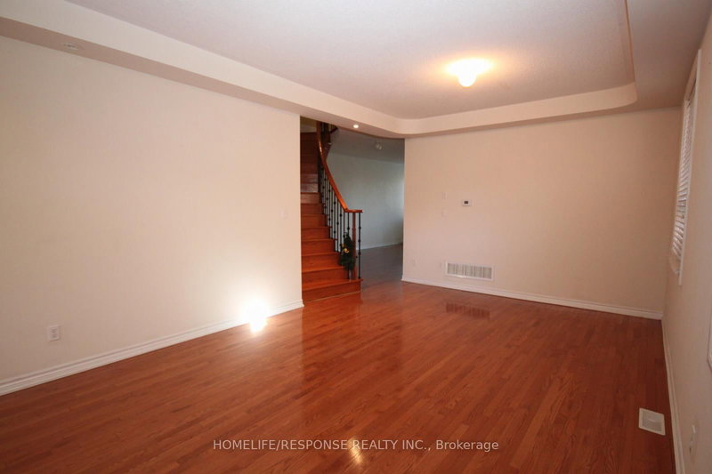 517 Fernforest Dr, Brampton, L6R 0S8 | Image 3