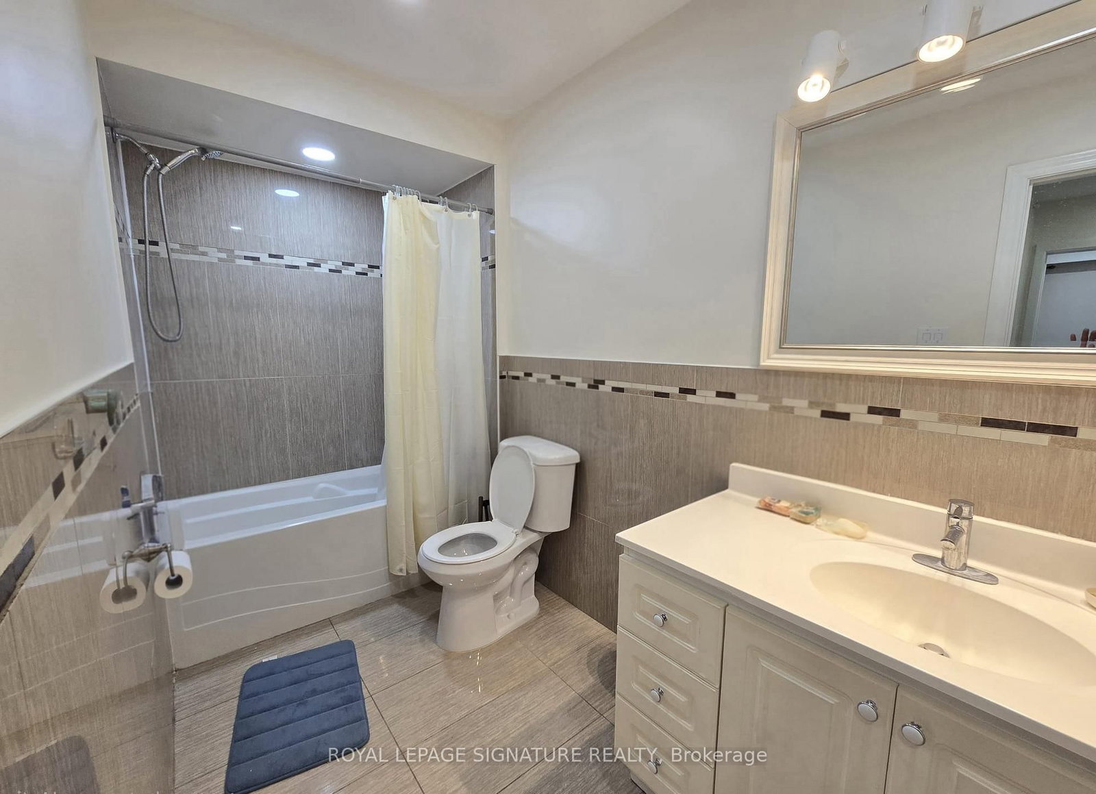 23 Benrubin Drive, Unit Upper - Photo 16