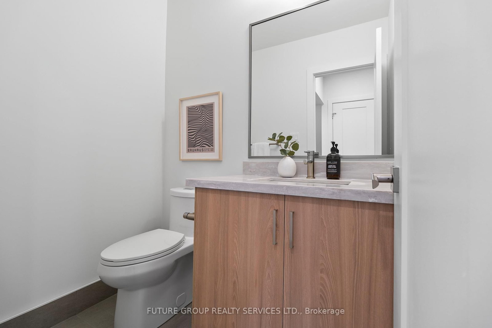 34 Poplar Avenue, Unit Unit 1 - Photo 15