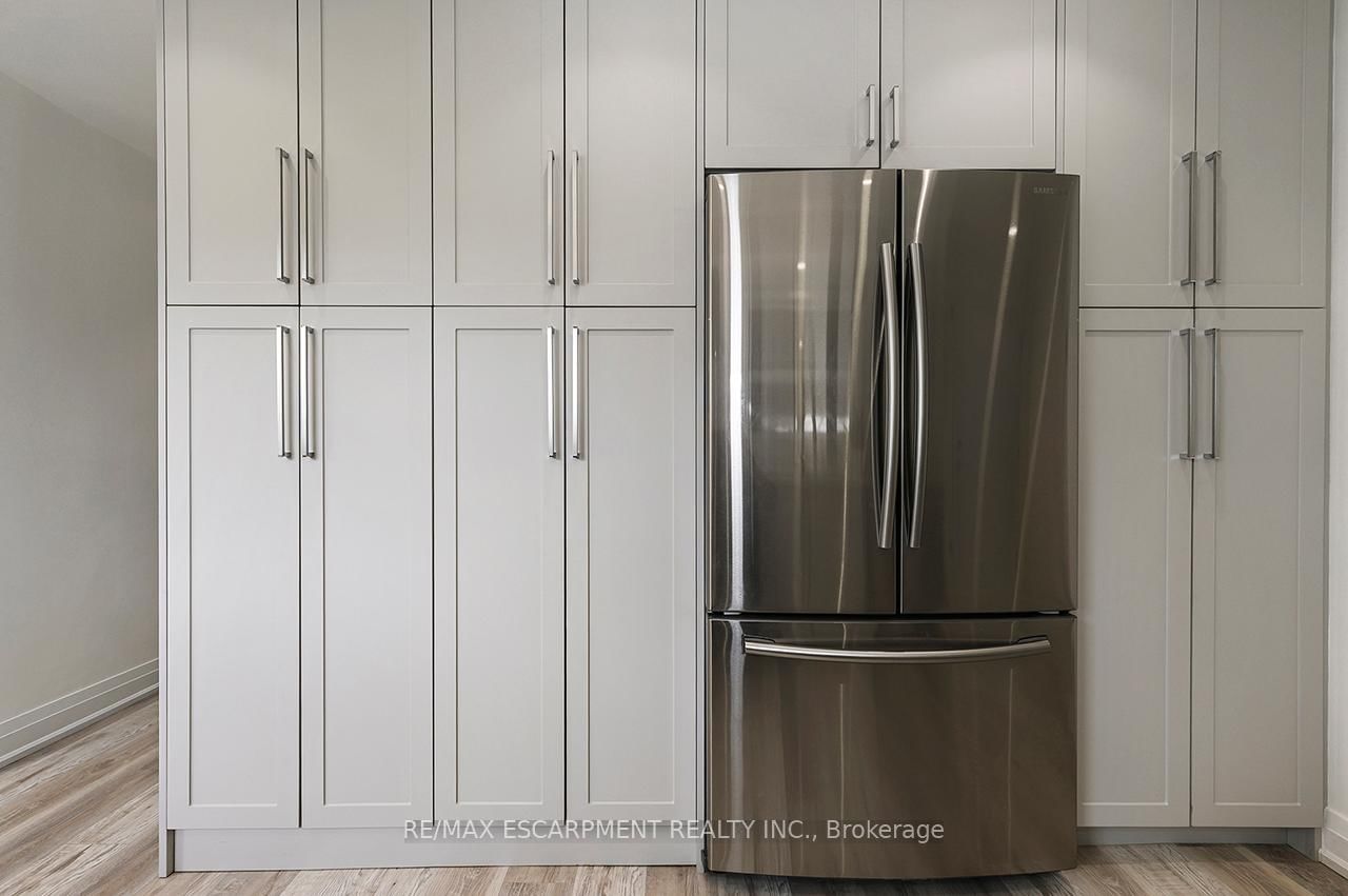 3726 Holden Crescent - Photo 16