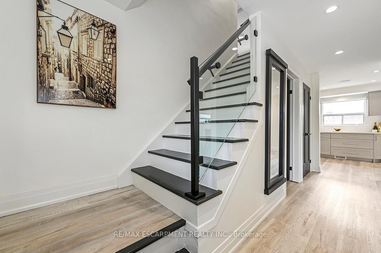 3726 Holden Crescent - Photo 23