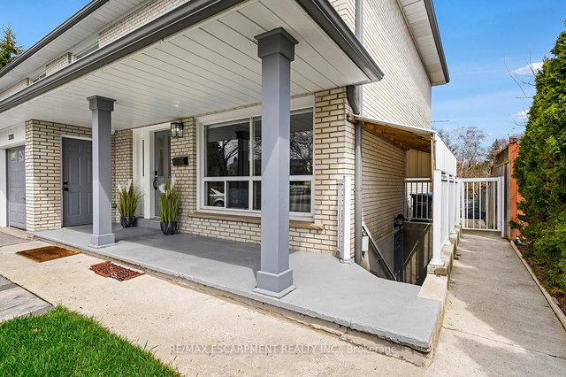 3726 Holden Crescent