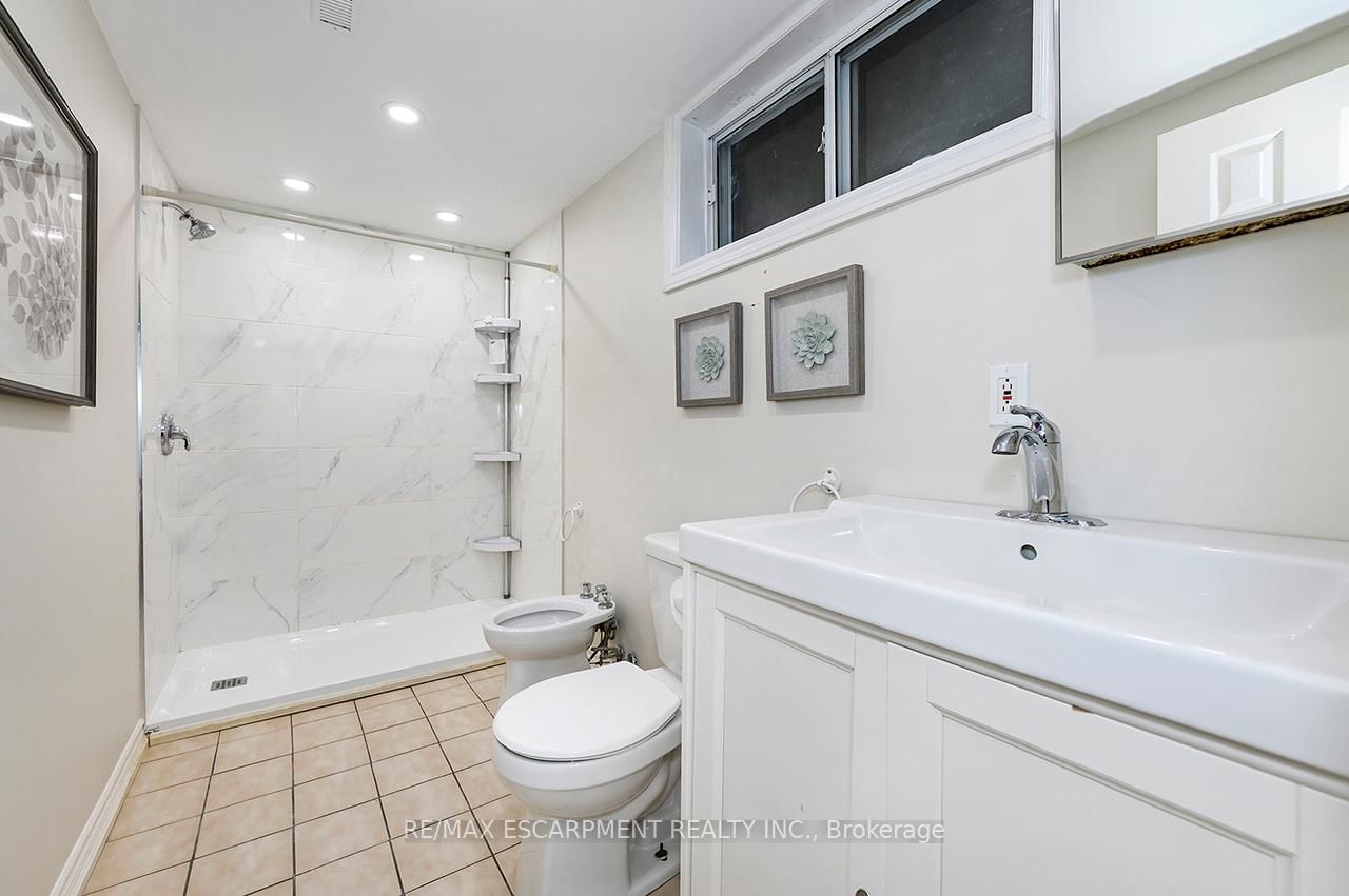 3726 Holden Crescent - Photo 41