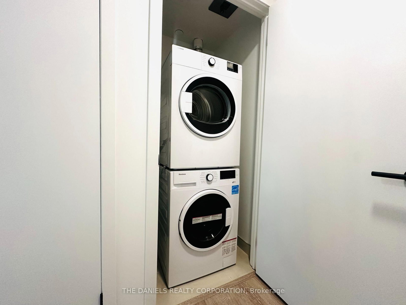 2495 Eglinton Avenue W, Unit 1004 - Photo 12