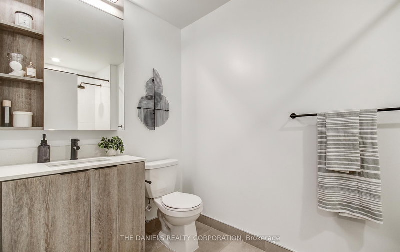 517 - 2495 Eglinton Ave W, Mississauga, L5M 2T2 | Image 3