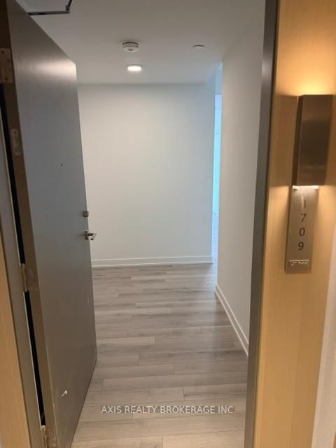 1709 - 15 Skyridge Dr, Brampton, L6P 4S3 | Image 2