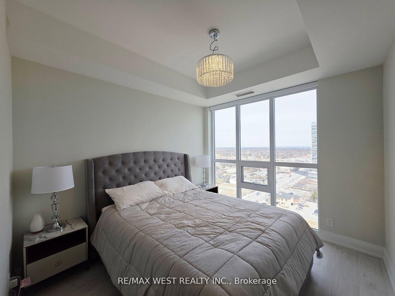 15 Lynch Street, Unit 2003 - Photo 11