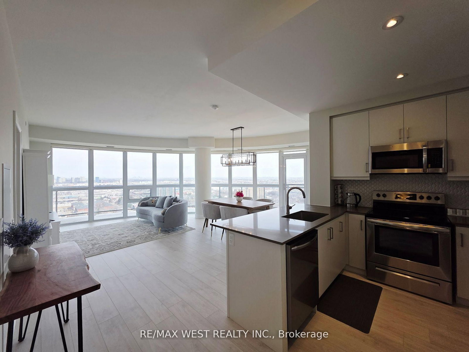 15 Lynch Street, Unit 2003 - Photo 5