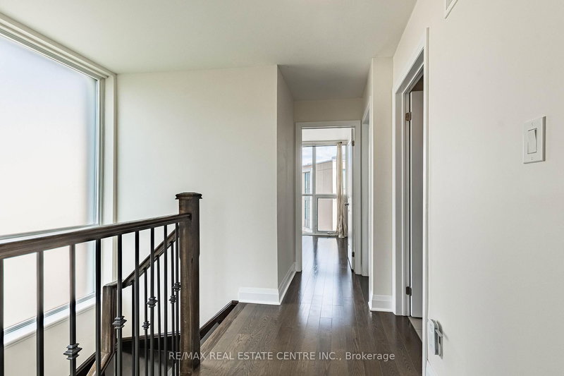 1 - 120 Little Creek Rd, Mississauga, L5R 0E9 | Image 3