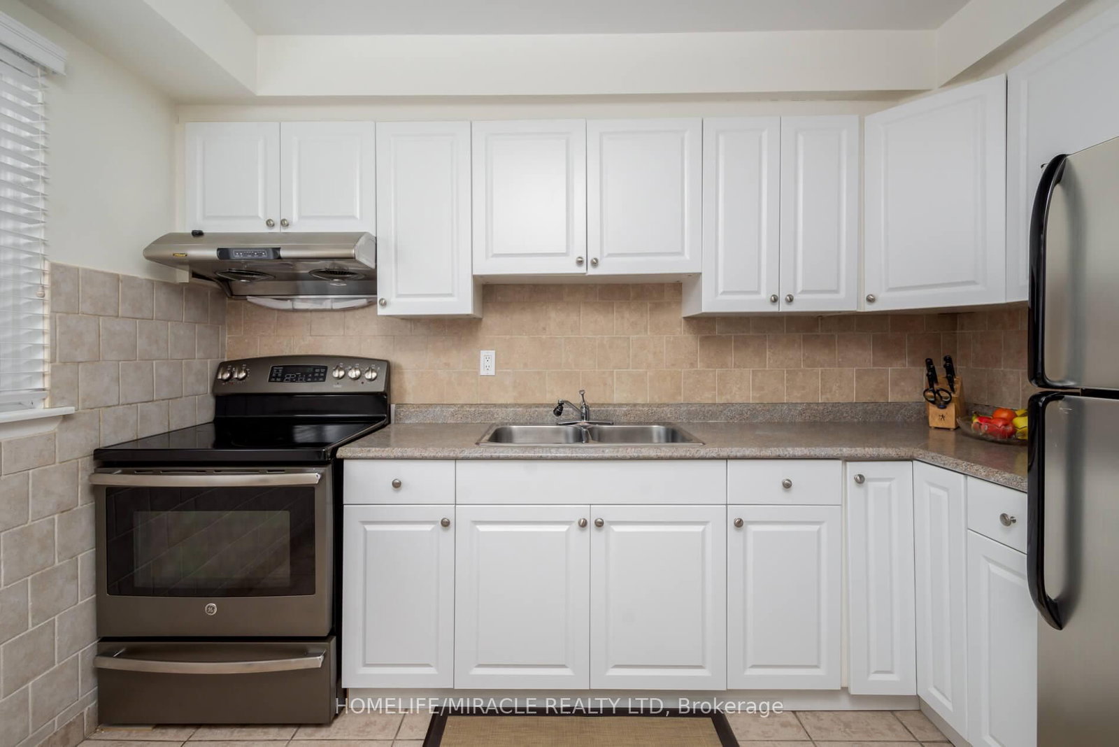 Townhouse for sale at 51-70 Moregate Crescent, Brampton, Ontario, L6S 3K9 - Central Park - MLS: W13027918