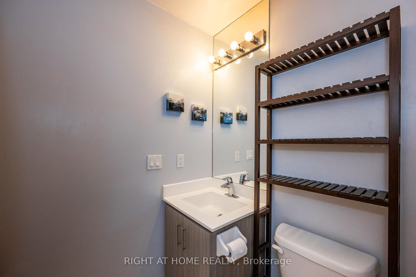 15 James Finlay Way, Unit 917 - Photo 16
