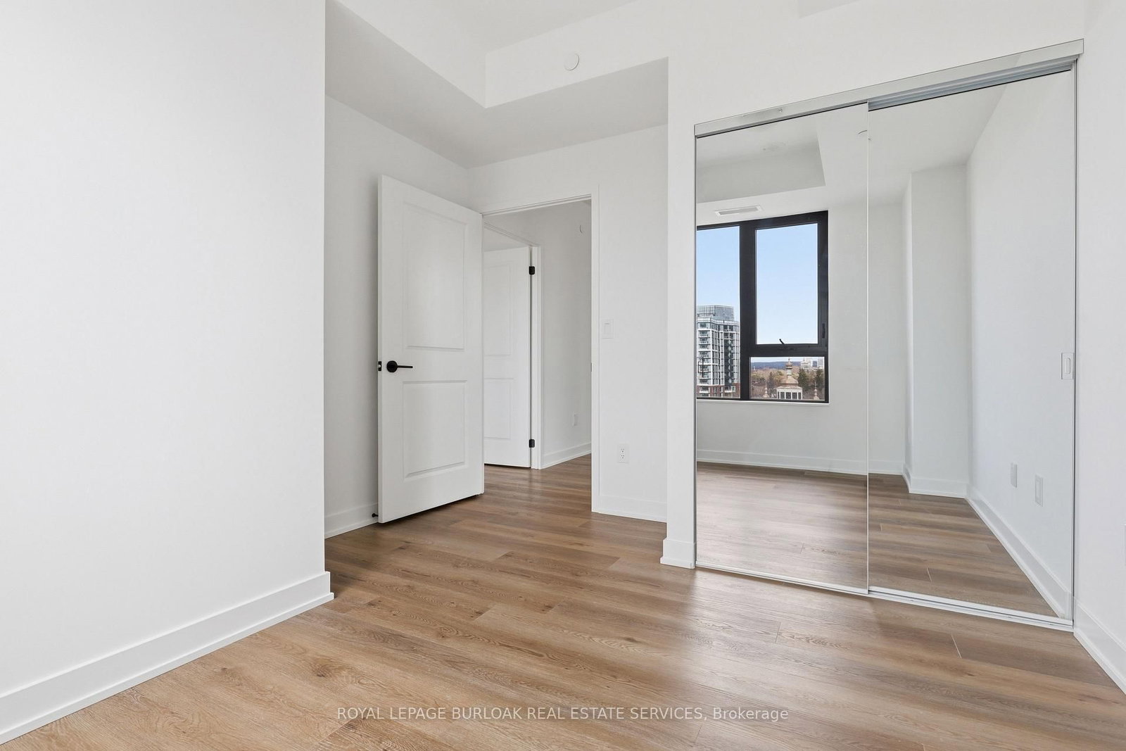 2075 Lakeshore Road, Unit 609 - Photo 14