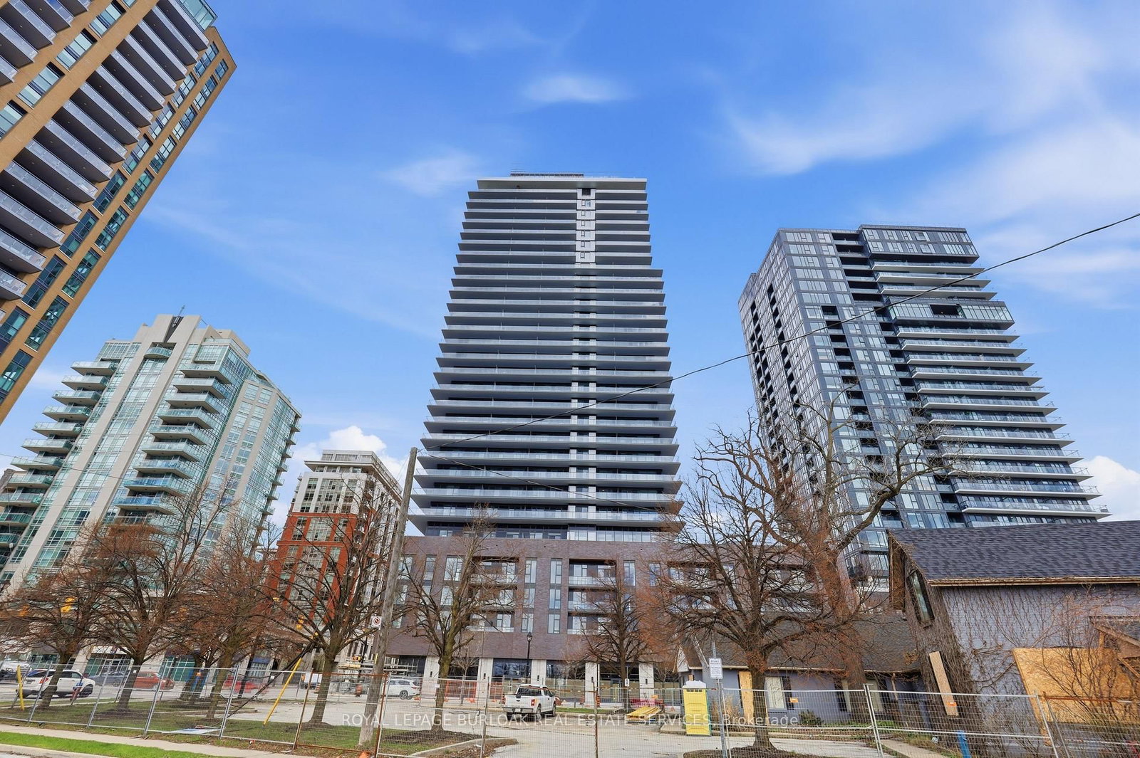 2075 Lakeshore Road, Unit 609 - Photo 17