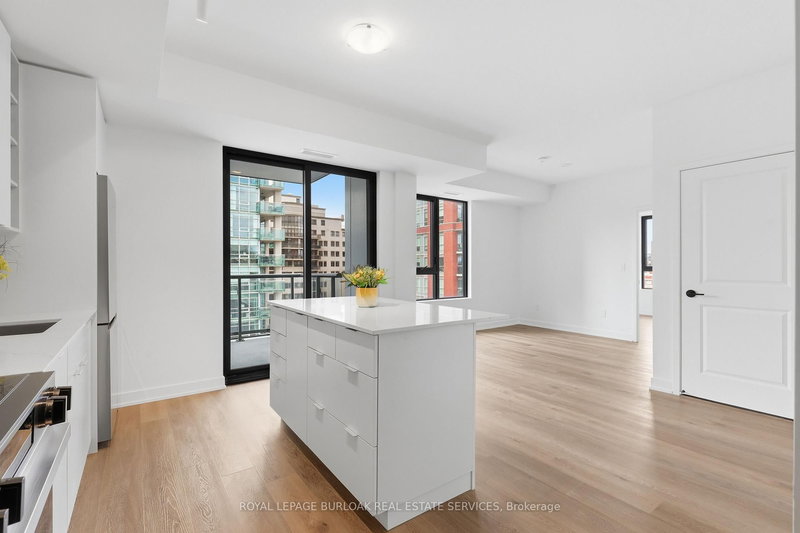 609 - 2075 Lakeshore Rd, Burlington, L7R 0H3 | Image 2