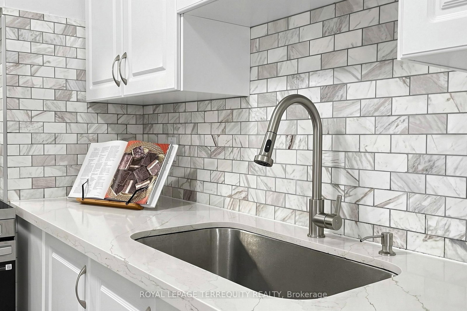 455 Sentinel Road, Unit 1410 - Photo 18