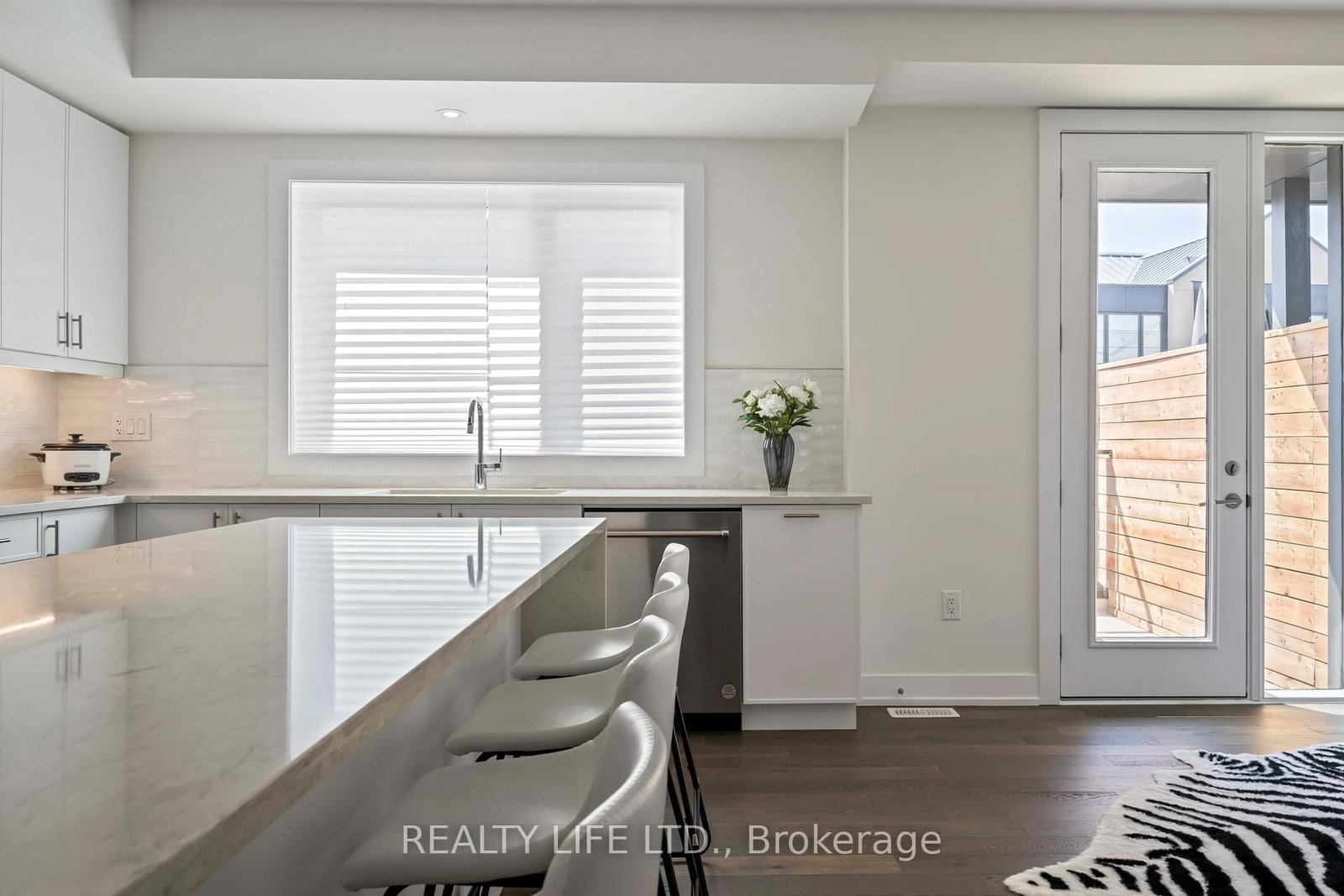 2273 Turnberry Road, Unit 6 - Photo 16