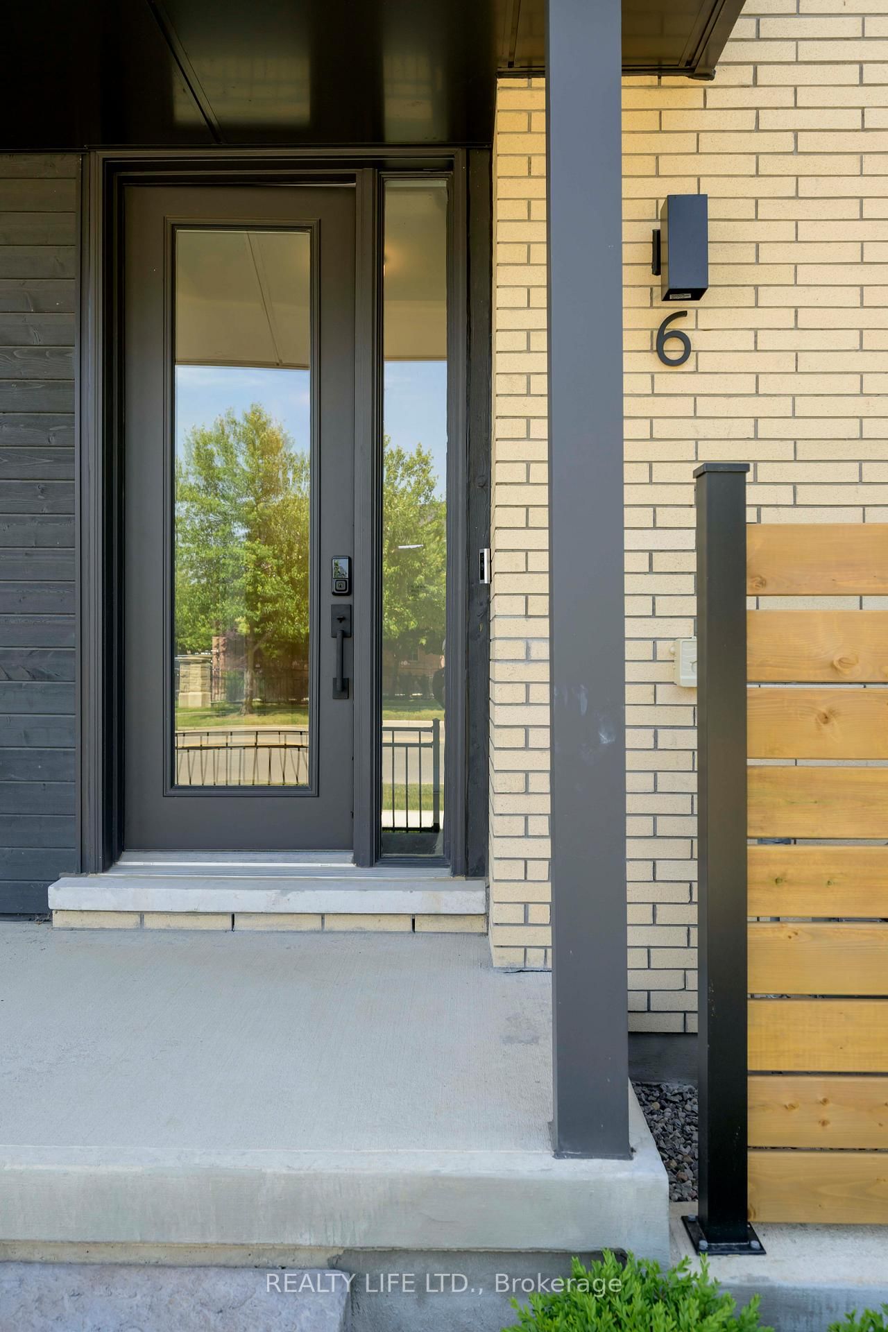 2273 Turnberry Road, Unit 6 - Photo 2