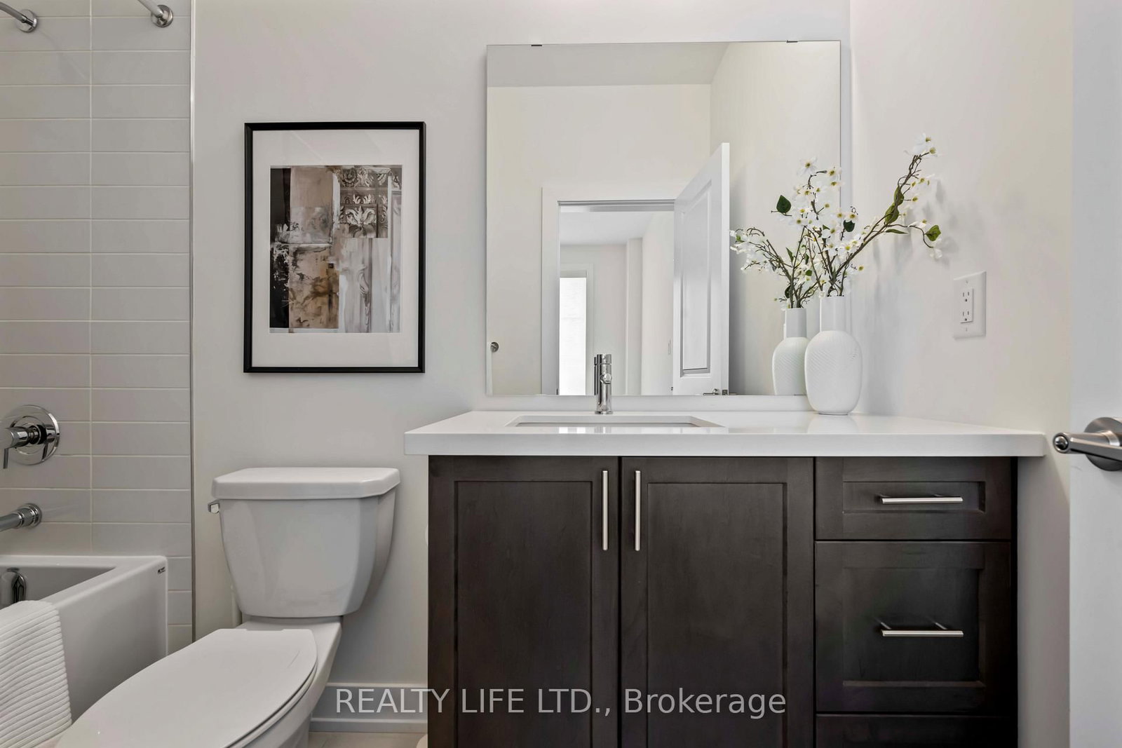 2273 Turnberry Road, Unit 6 - Photo 4