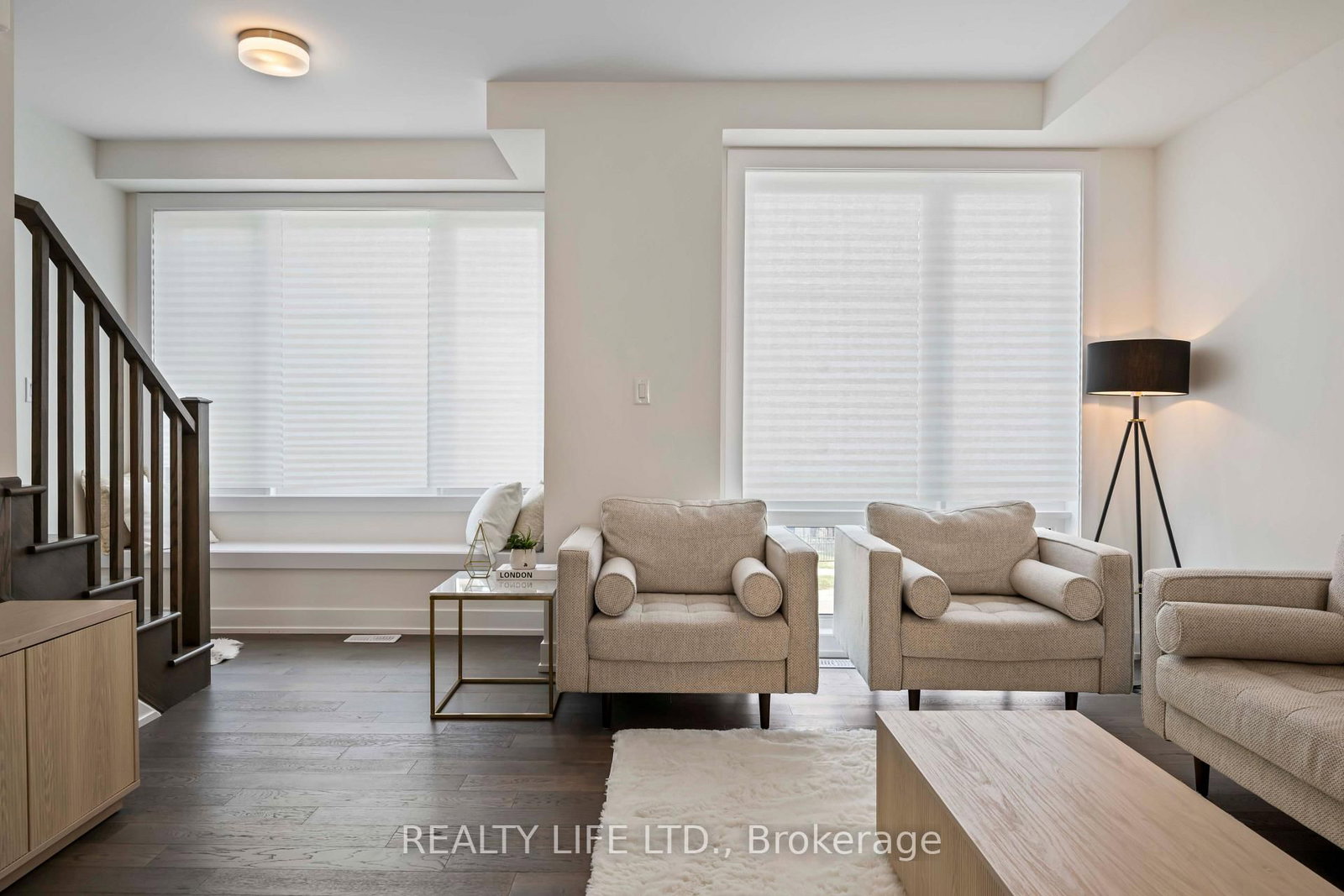 2273 Turnberry Road, Unit 6 - Photo 7