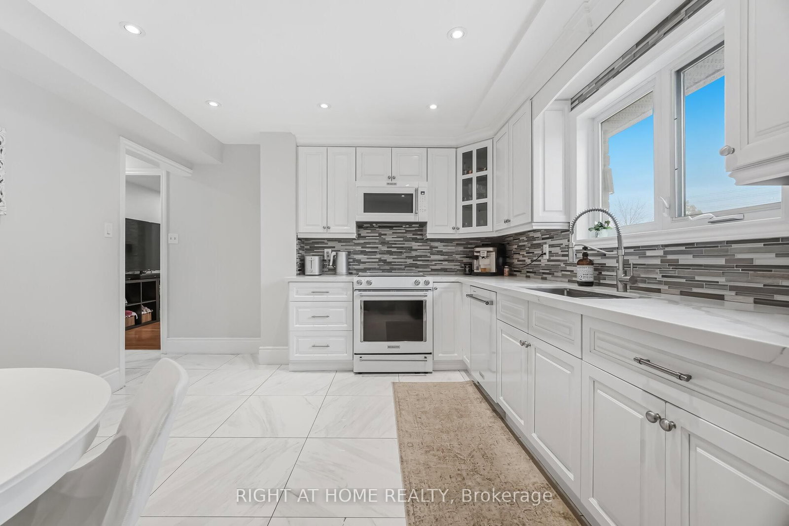 909 Lovingston Crescent - Photo 14