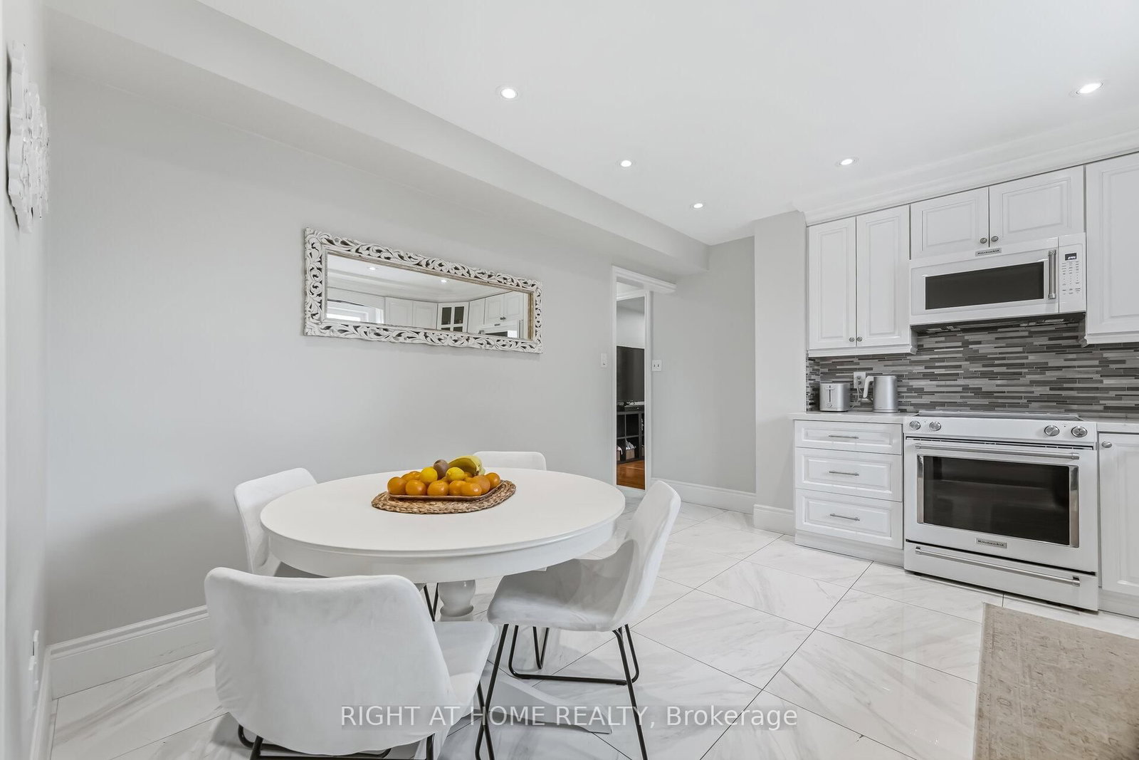 909 Lovingston Crescent - Photo 18