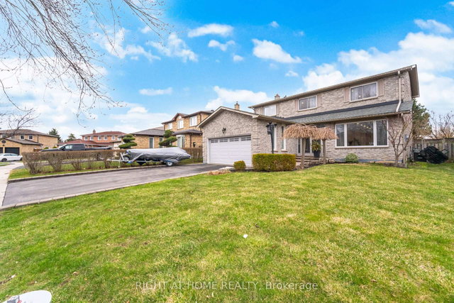 909 Lovingston Crescent