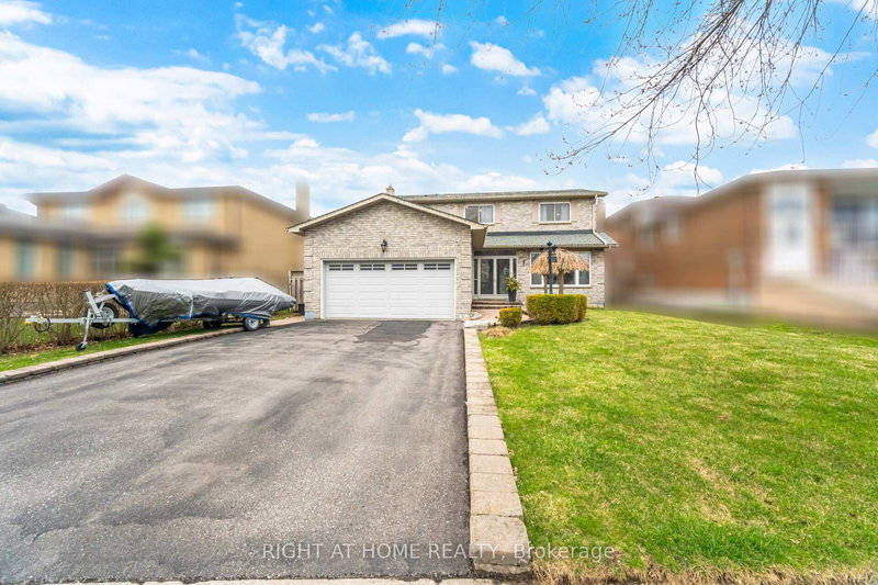 909 Lovingston Cres, Mississauga, L4W 3S6 | Image 3