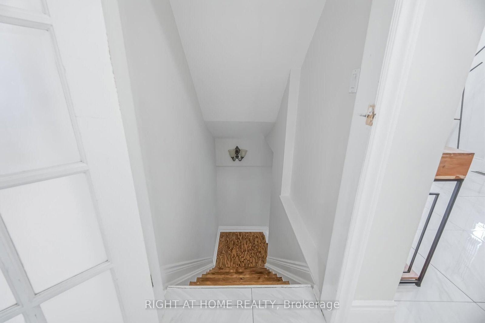 909 Lovingston Crescent - Photo 34